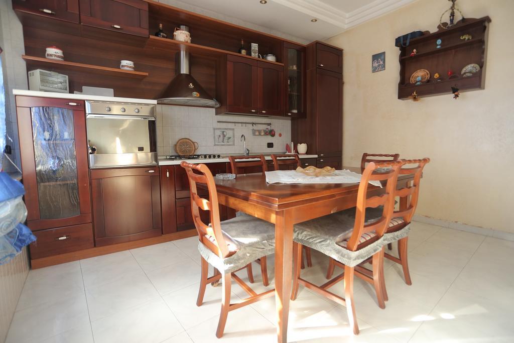 Casa Toto' Apartment Наполи Екстериор снимка