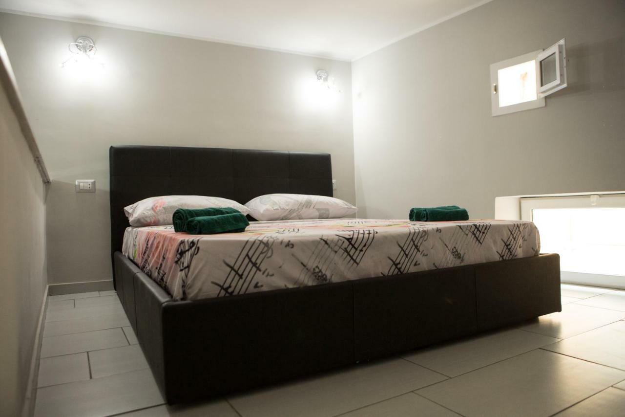 Casa Toto' Apartment Наполи Екстериор снимка