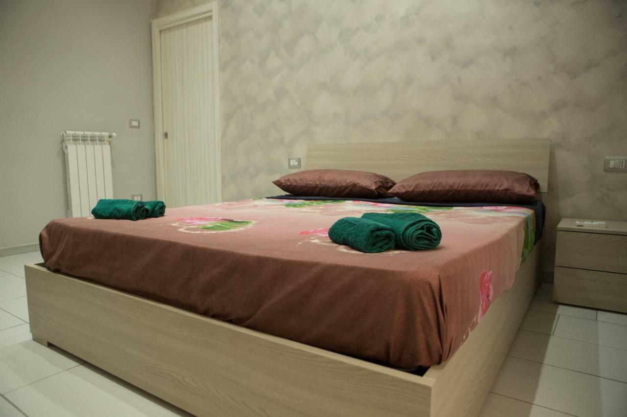 Casa Toto' Apartment Наполи Екстериор снимка