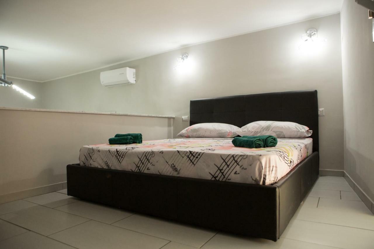 Casa Toto' Apartment Наполи Екстериор снимка