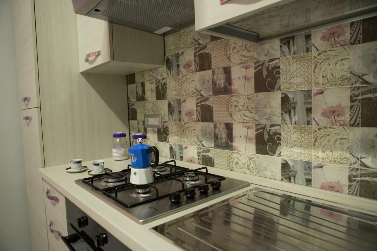 Casa Toto' Apartment Наполи Екстериор снимка