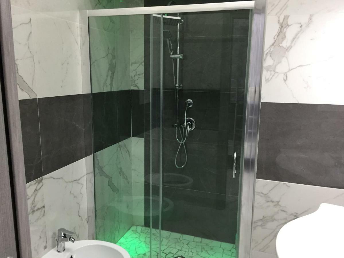 Casa Toto' Apartment Наполи Екстериор снимка
