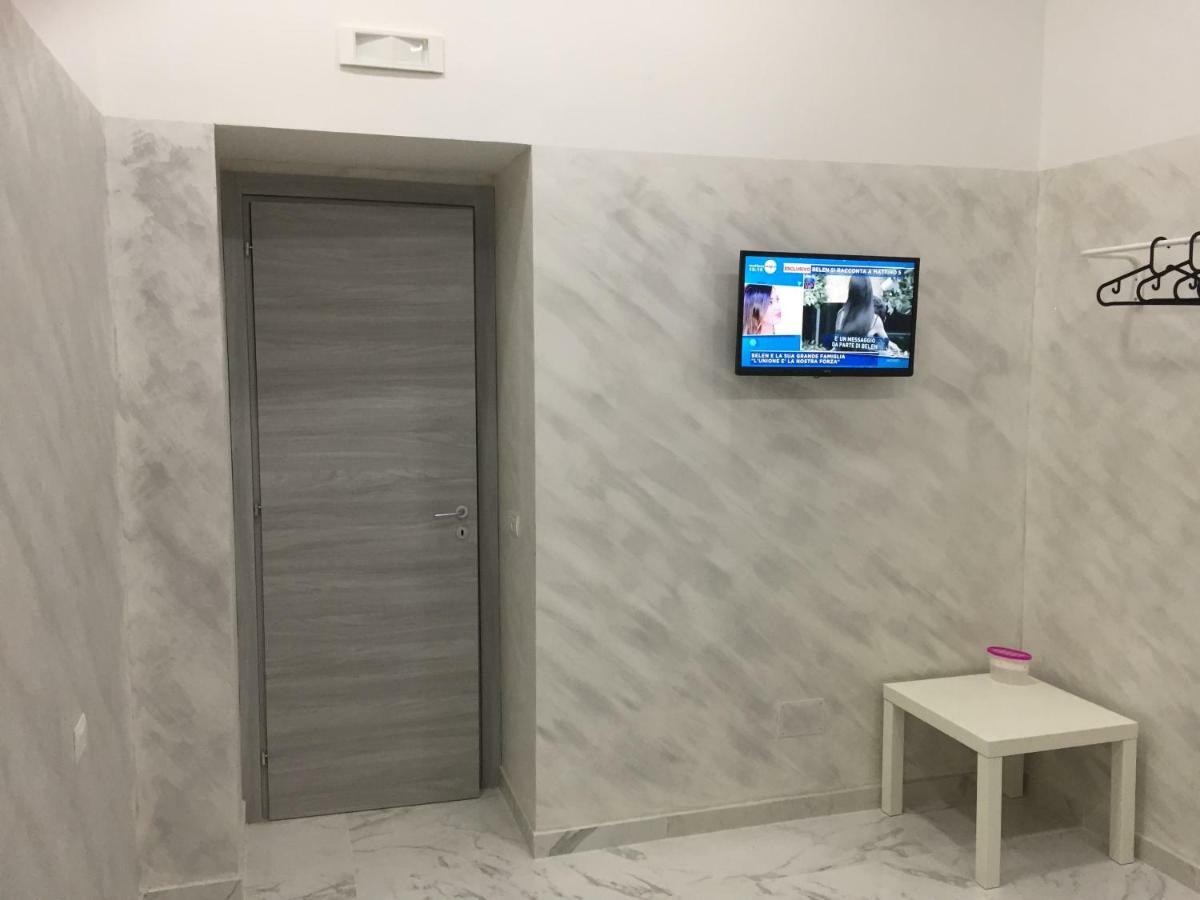 Casa Toto' Apartment Наполи Екстериор снимка