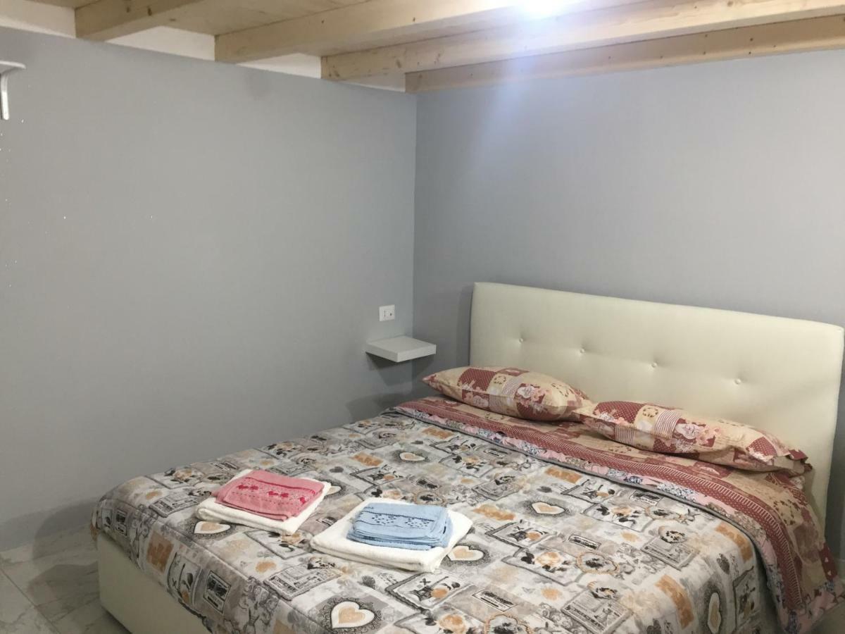Casa Toto' Apartment Наполи Екстериор снимка