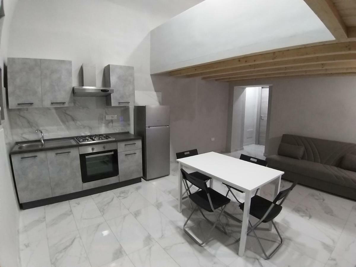 Casa Toto' Apartment Наполи Екстериор снимка